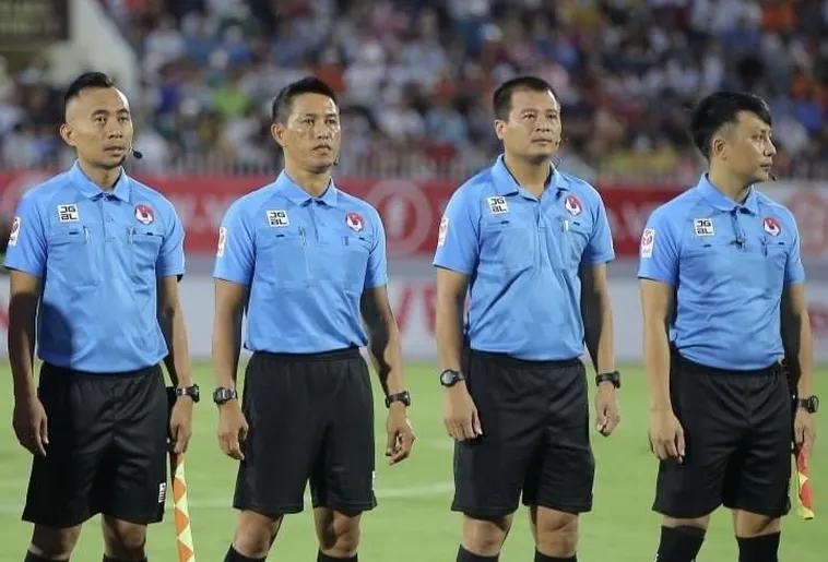 Trợ Lý Trọng Tài Bóng Đá Vai Trò Và Nhiệm Vụ Quan Trọng